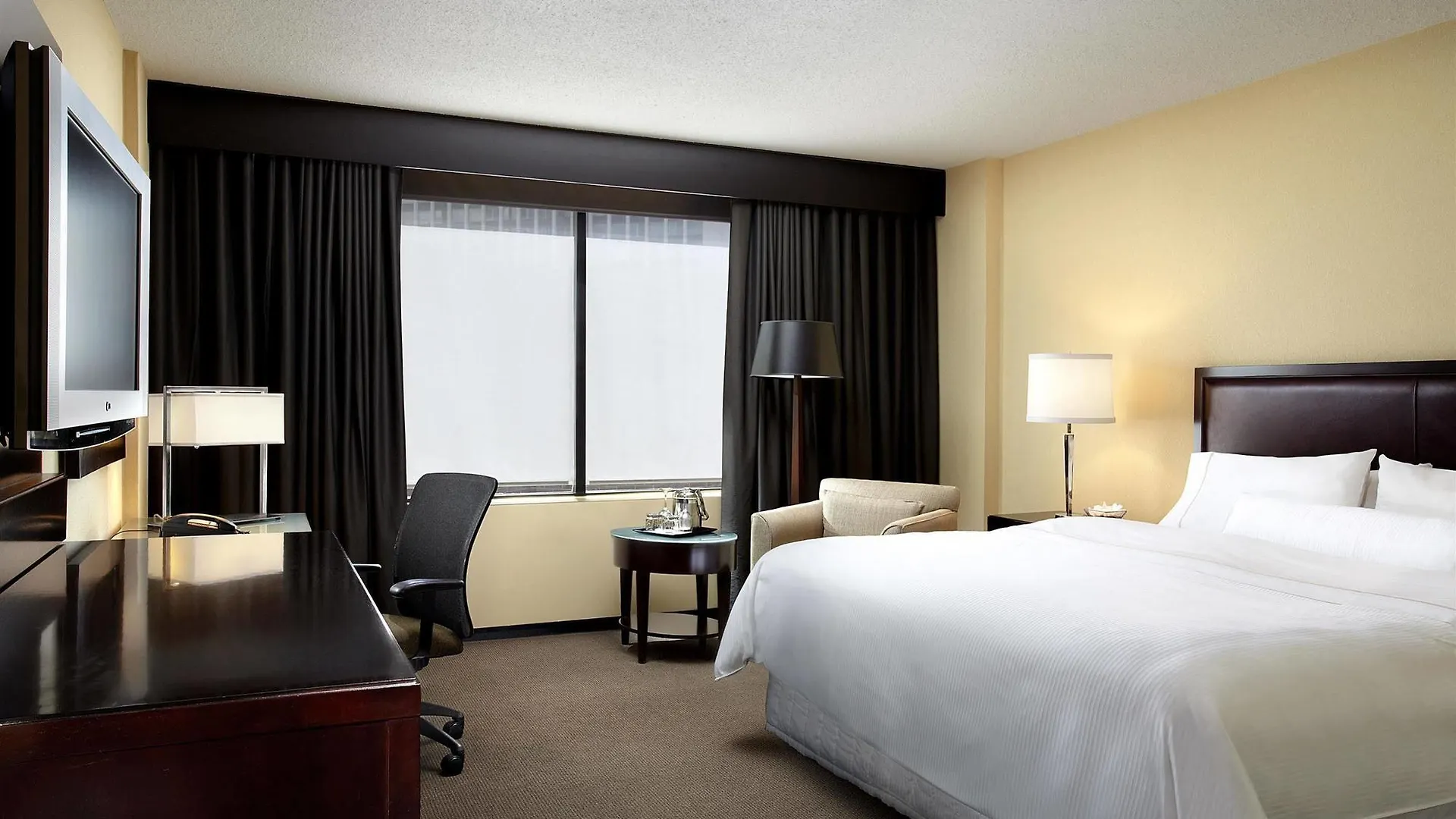The Westin Edmonton Hotel 4*,
