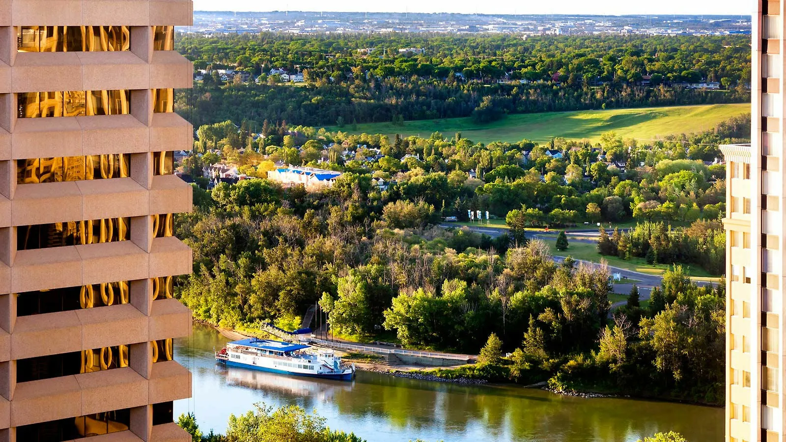 The Westin Edmonton Hotel 4*,