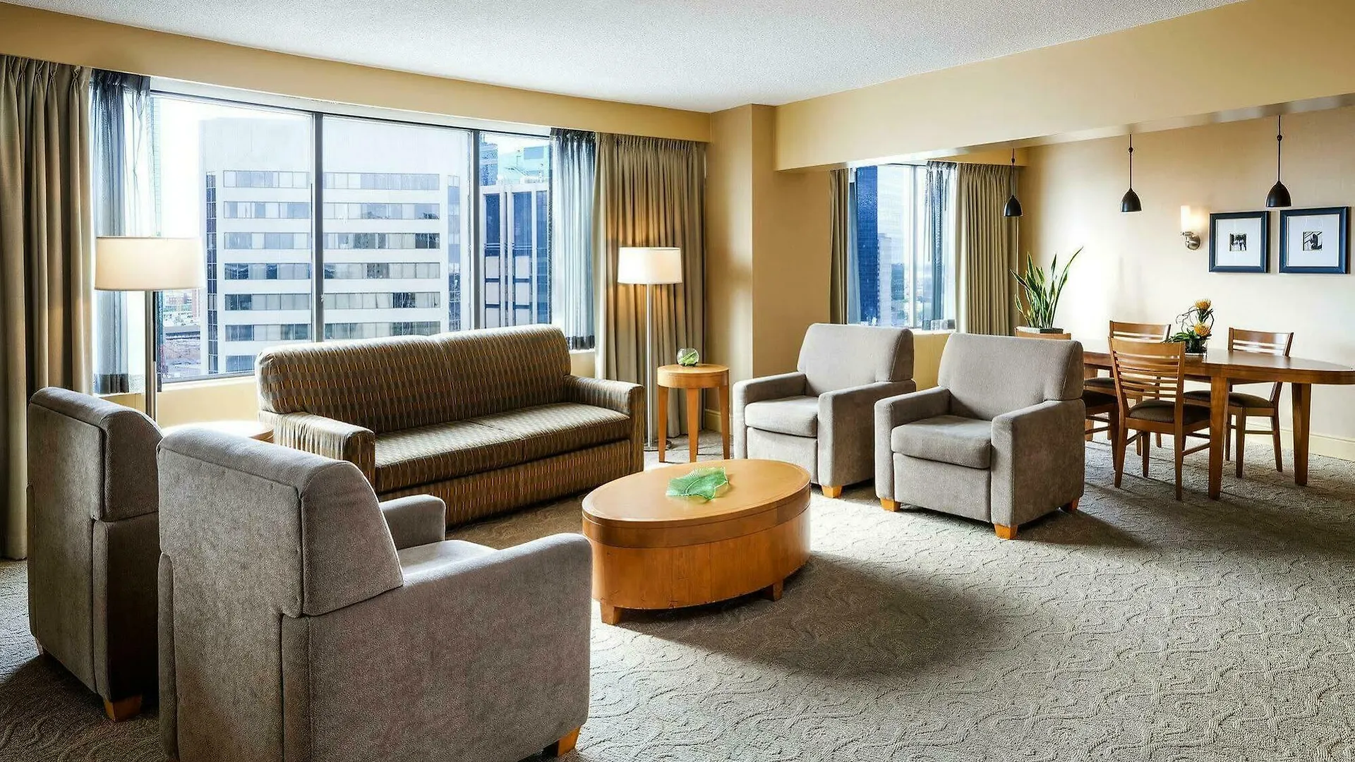 Hotel The Westin Edmonton 4*,  Kanada