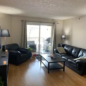 Apartment Chris Cozy Commonwealth #205, Edmonton