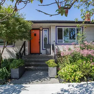 The Orange Door Holiday home Vancouver