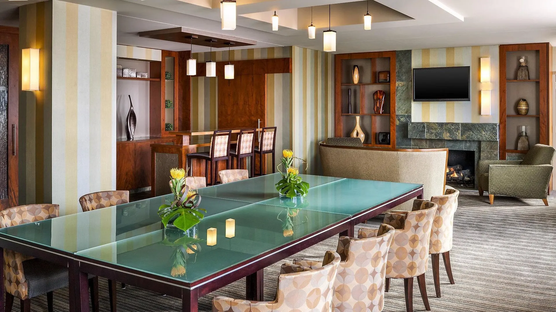 The Westin Edmonton Hotel 4*,